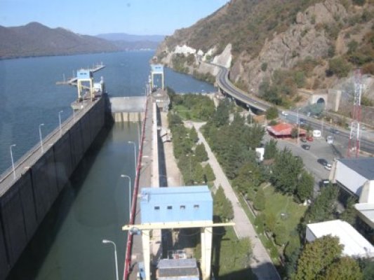 Hidroelectrica vinde în septembrie 27 de microhidrocentrale